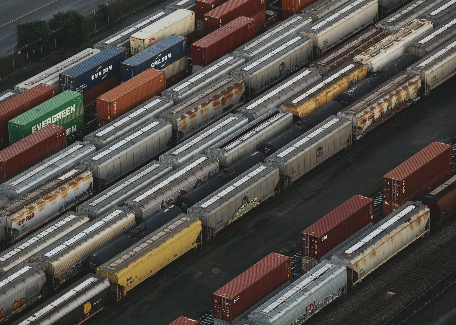Rail freight yard